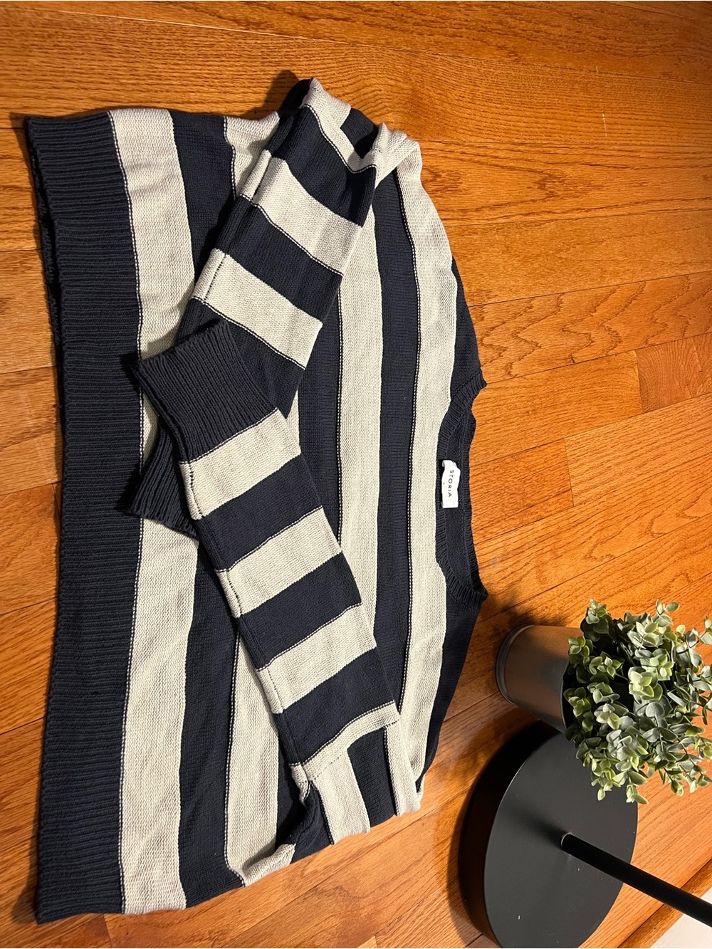 Storia Navy & Cream Wide-Stripe Crewneck Sweater